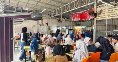 Usai Libur Panjang, Kantin Kampus Proklamator II Ramai Diserbu Mahasiswa!